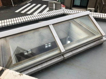 名古屋市バルコニーのウレタン密着防水塗装工事の施工前の写真