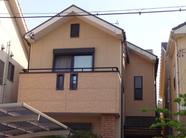 外壁塗装工事の施工前の写真